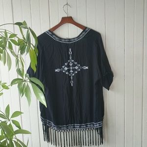 Japna black white tasseled embroidered kimono M